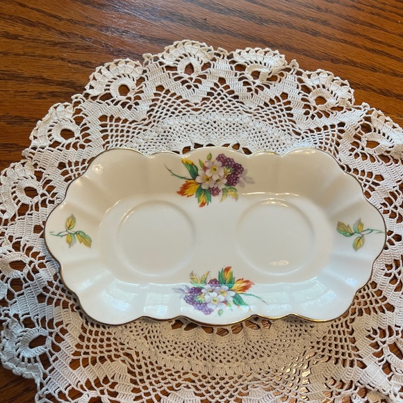 Vintage Old Royal English bone china set - Picture 7 of 10